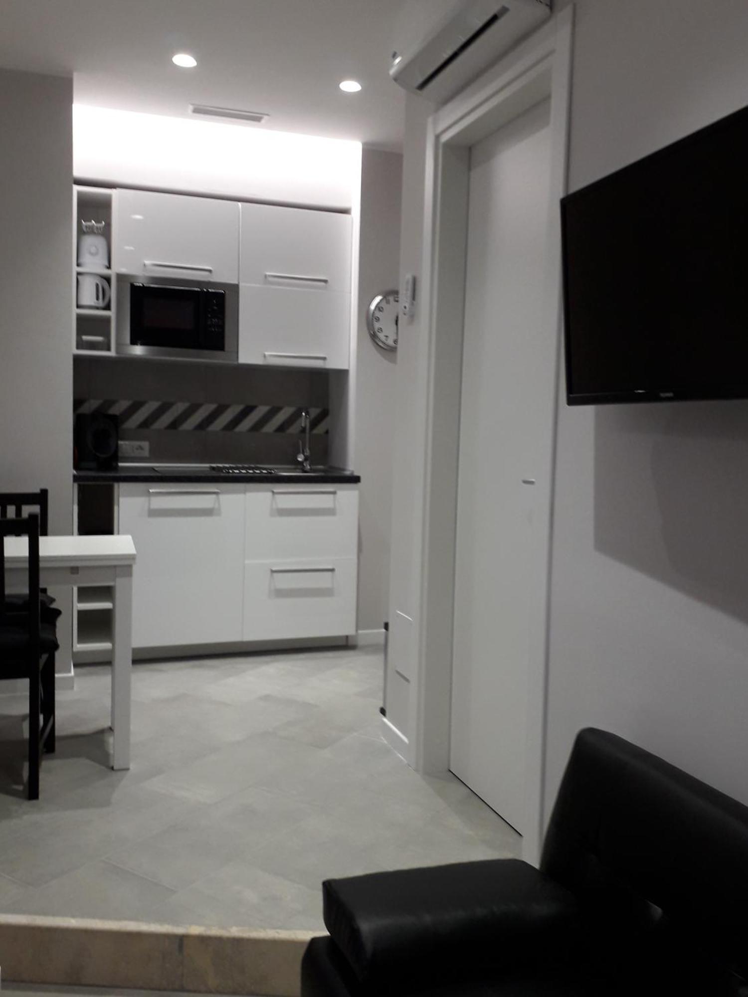 Interno 1 Ciampino Roma Luxury Apartment Con Balcone Habitación foto
